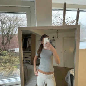 Grå t-shirt  - Jättefin Intimissimi liknande t-shirt!!