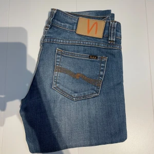 Nudie jeans  - Nudie jeans | storlek 27/32 | skick 10/10 | fraktar via PostNord eller Instabox på köparens bekostnad | hör av dig vid funderingar 