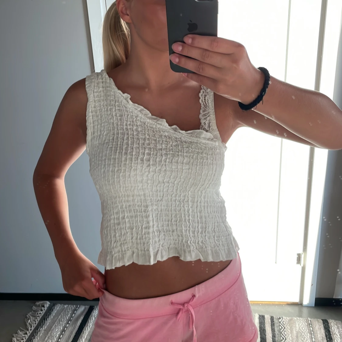 Vit enaxlad linnetopp från Design by Si - 1