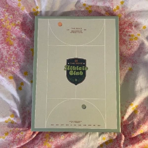 The Boyz season greeting 2022 - Säljer The boyz season greeting 2022 för 650kr, ordpris: 869. Vill jättegärna få bort den!!! Kom privat för pcs eller annan info!!finns ungefär 30 pcs!!💕💕