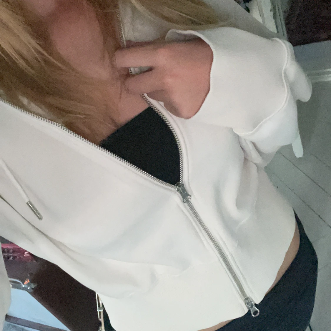 Vit zip-hoodie med dragsko - 1