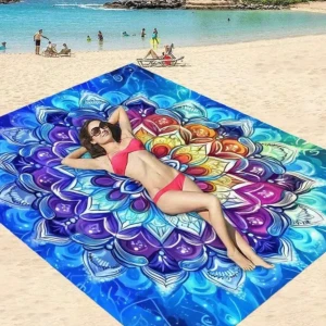 Stor strandhandduk 196 gånger 199 cm - Modellen är tidlös och ungdomlig. Kommer inslagen