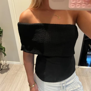 Svart topp - Söt topp som aldrig är använd🩷