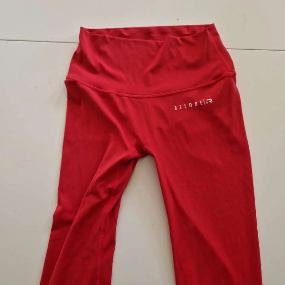 Röda träningsbyxor från Relode - 2