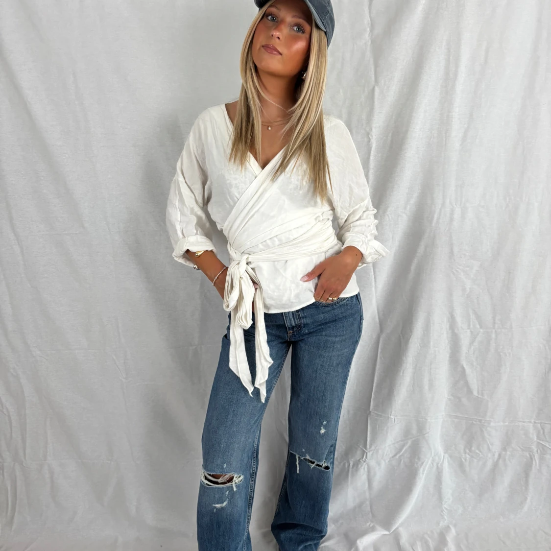 Vit omlottblus i linne - 2