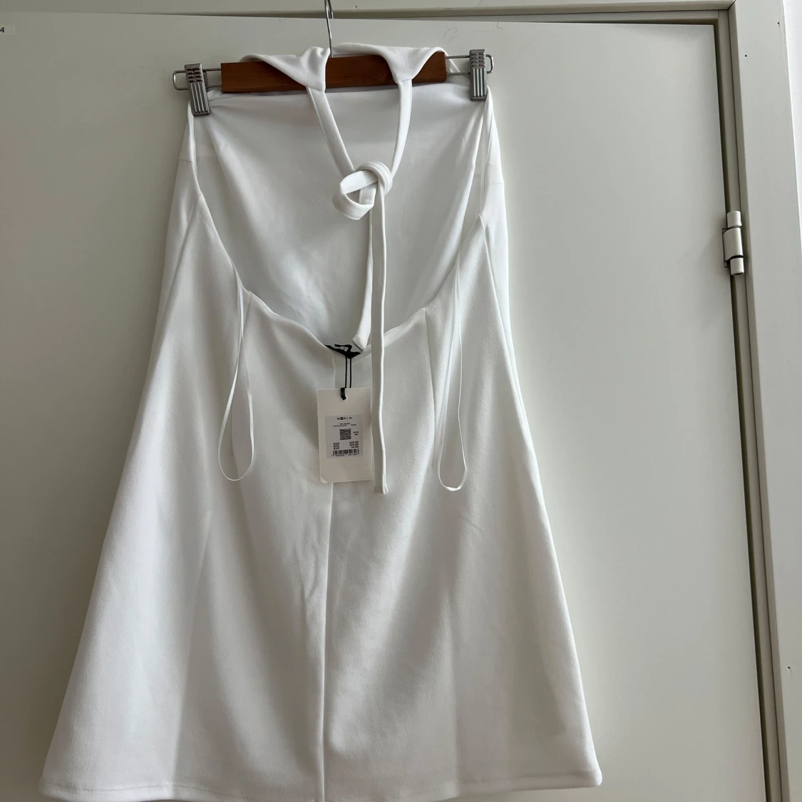 Vit kort klänning från Bik Bok - 1