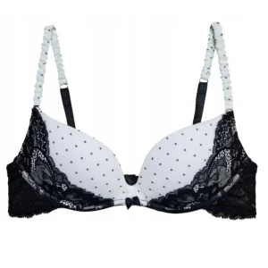 Prickig spets-BH i svart och vitt - As snygg bh som tyvärr va för liten för mig, den är helt ny och slutsåld överallt,gammal kollektion av intimissmi fick tag på den i Polen. priset går att diskutera. 