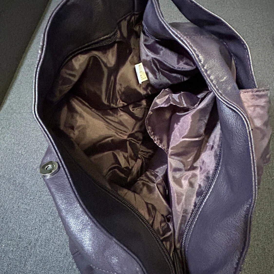 Lila axelväska från Daniel Hechter - 1