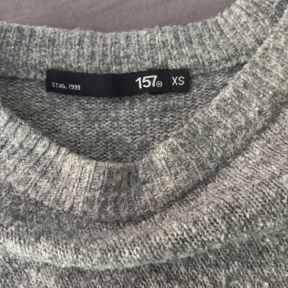 Grå stickad tröja från 157 - 1