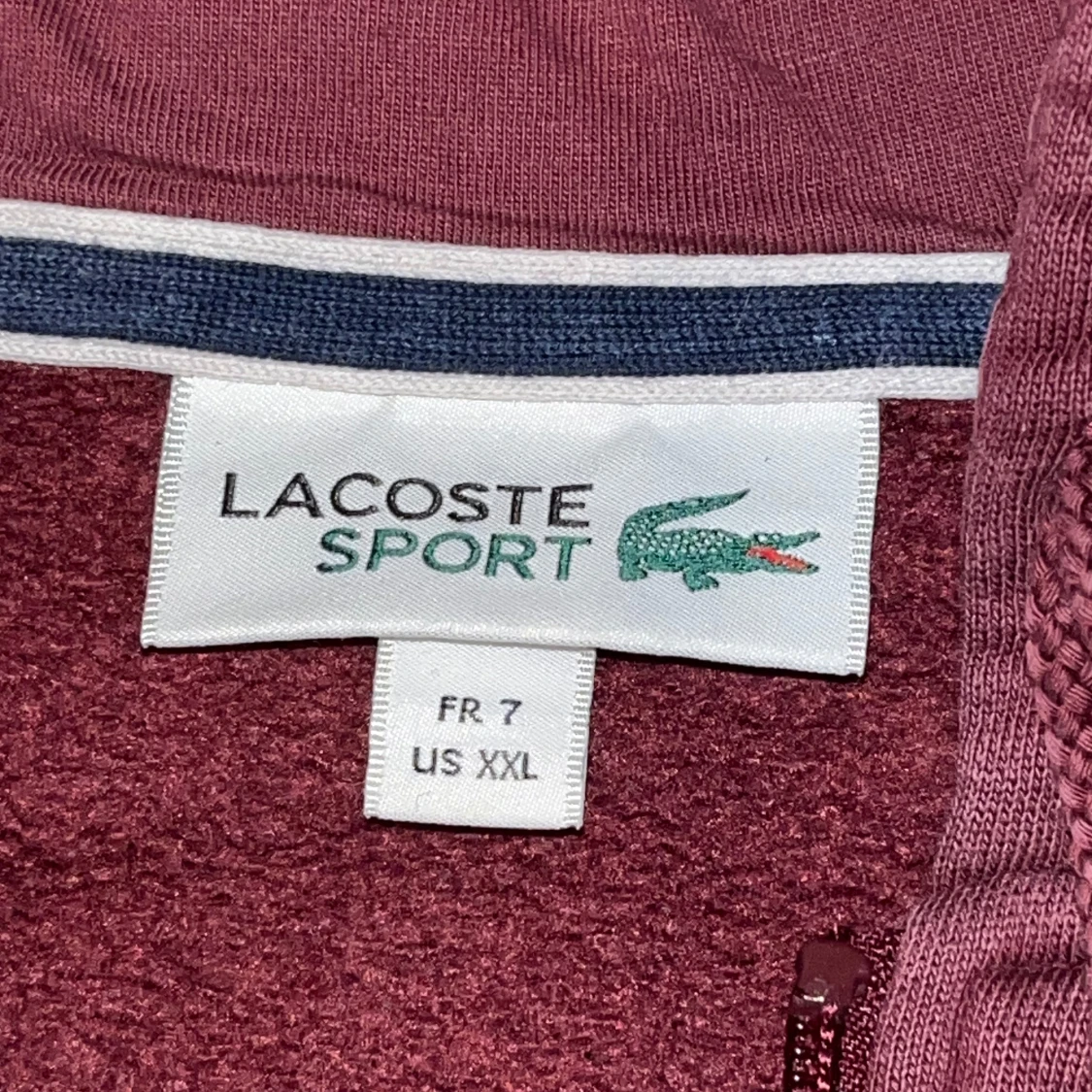 Vinröd hoodie från Lacoste med dragkedja - 4