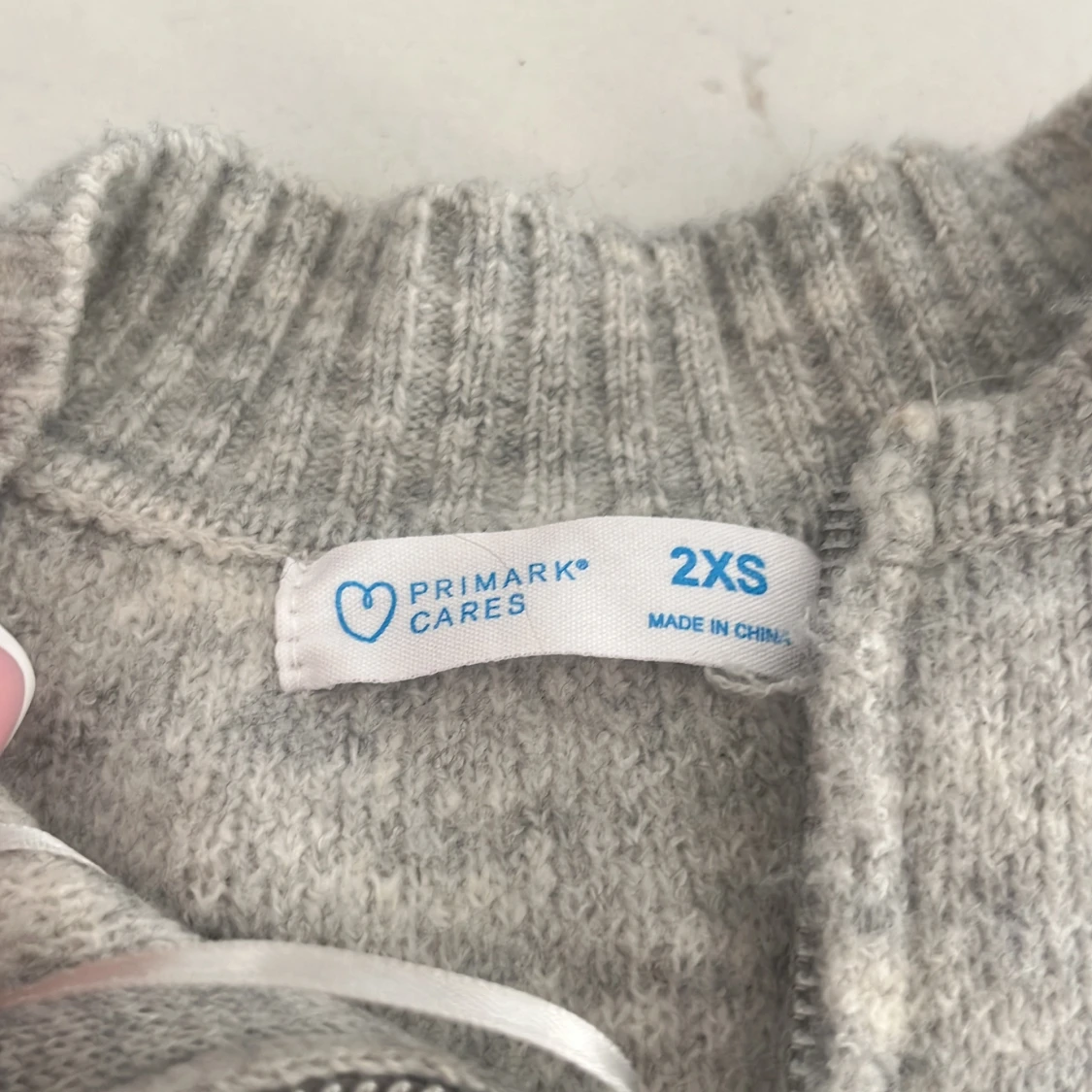 Grå kofta med pärlor från Primark - 3