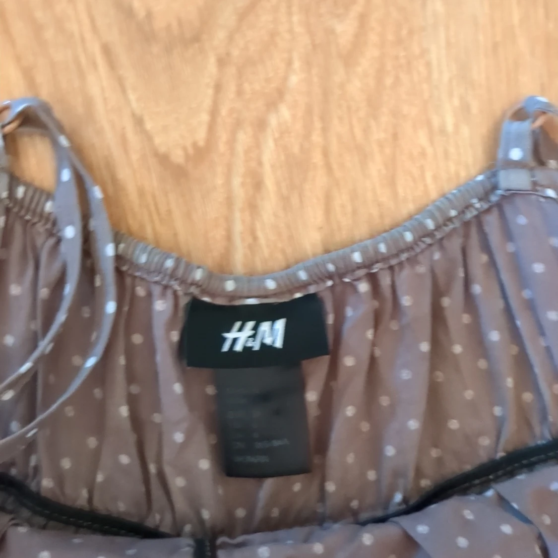 Brunprickig sommarklänning från H&M stl. 36 - 3