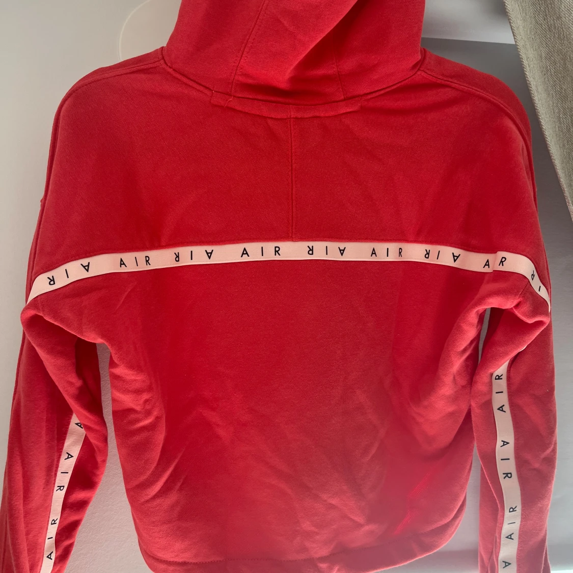 Röd Nike Air hoodie med logga - 1