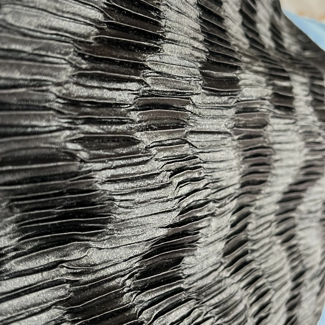 Svart plisserad topp från Neo Noir - 2