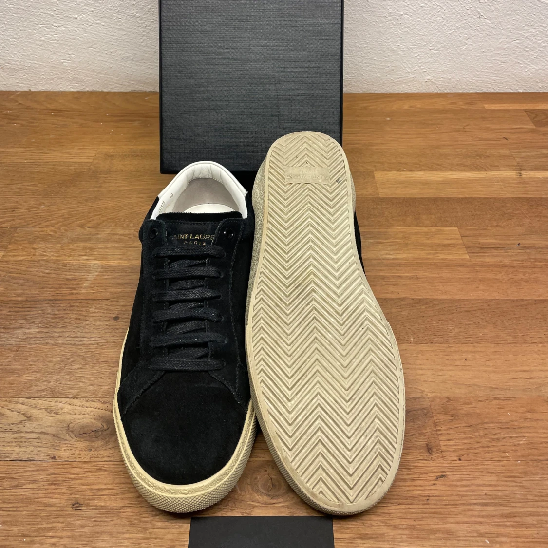 Saint Laurent  - 3