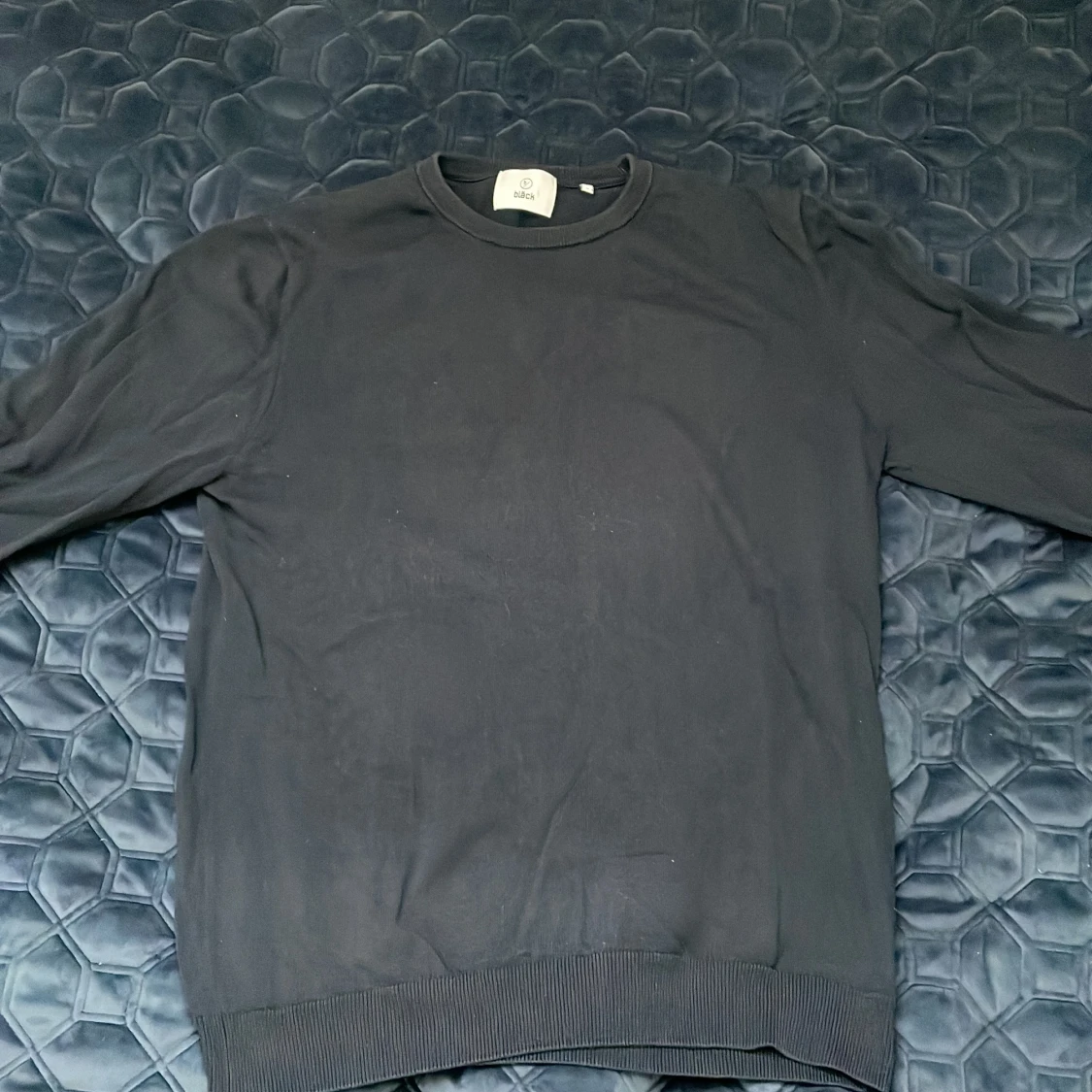 Mörkblå bomullströja från Mq