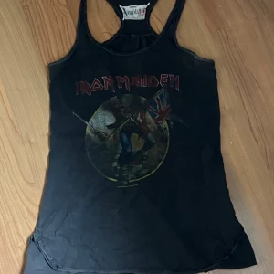 mörkgrått iron maiden linne - mörkgrått iron maiden linne