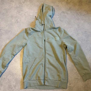 Peak Performance tröja. - Använd 3 gånger, storlek M. 