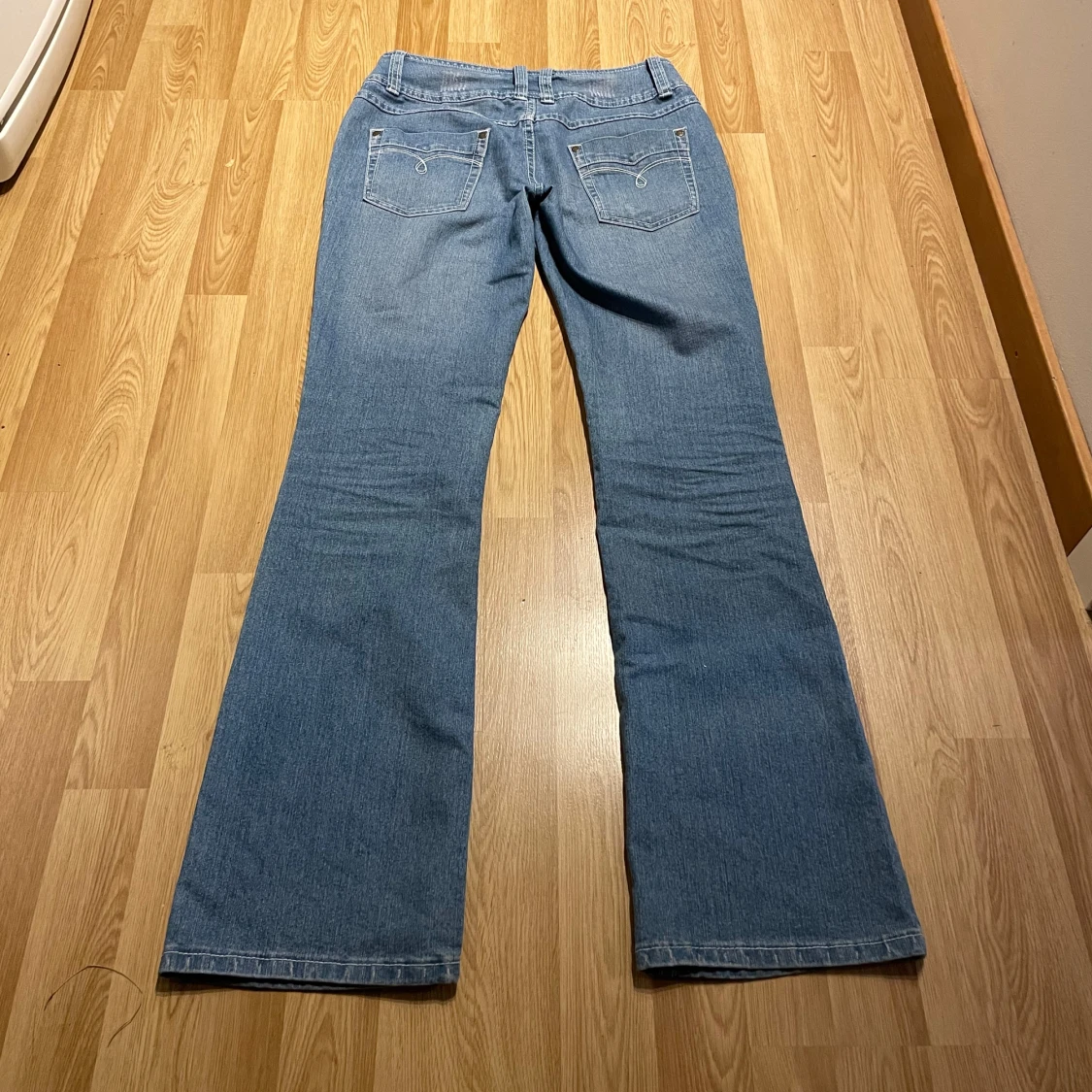 Lågmidjade bootcut jeans  - 1