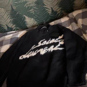 Grå tröja från Saint Laurent - Ny ysl tröja (ręp)