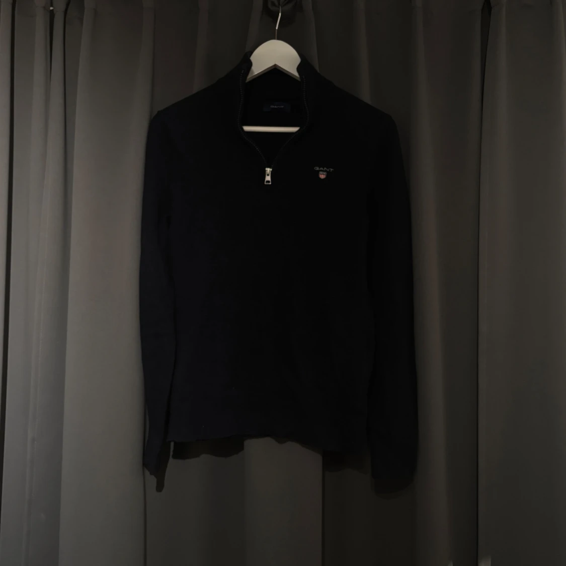 GANT halfzip mörkblå.