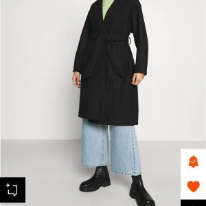 Svart kappa med bälte - Letar efter den kappan i storlek xs-s 