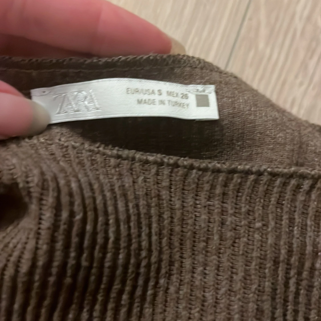 Brun ribbad tröja från Zara - 1