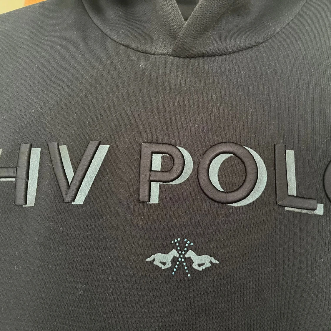 Mörkblå hoodie från HV Polo - 1