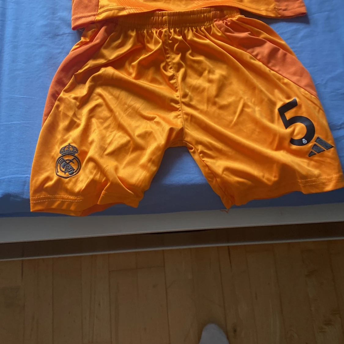 Real Madrid Bellingham matchställ orange - 3
