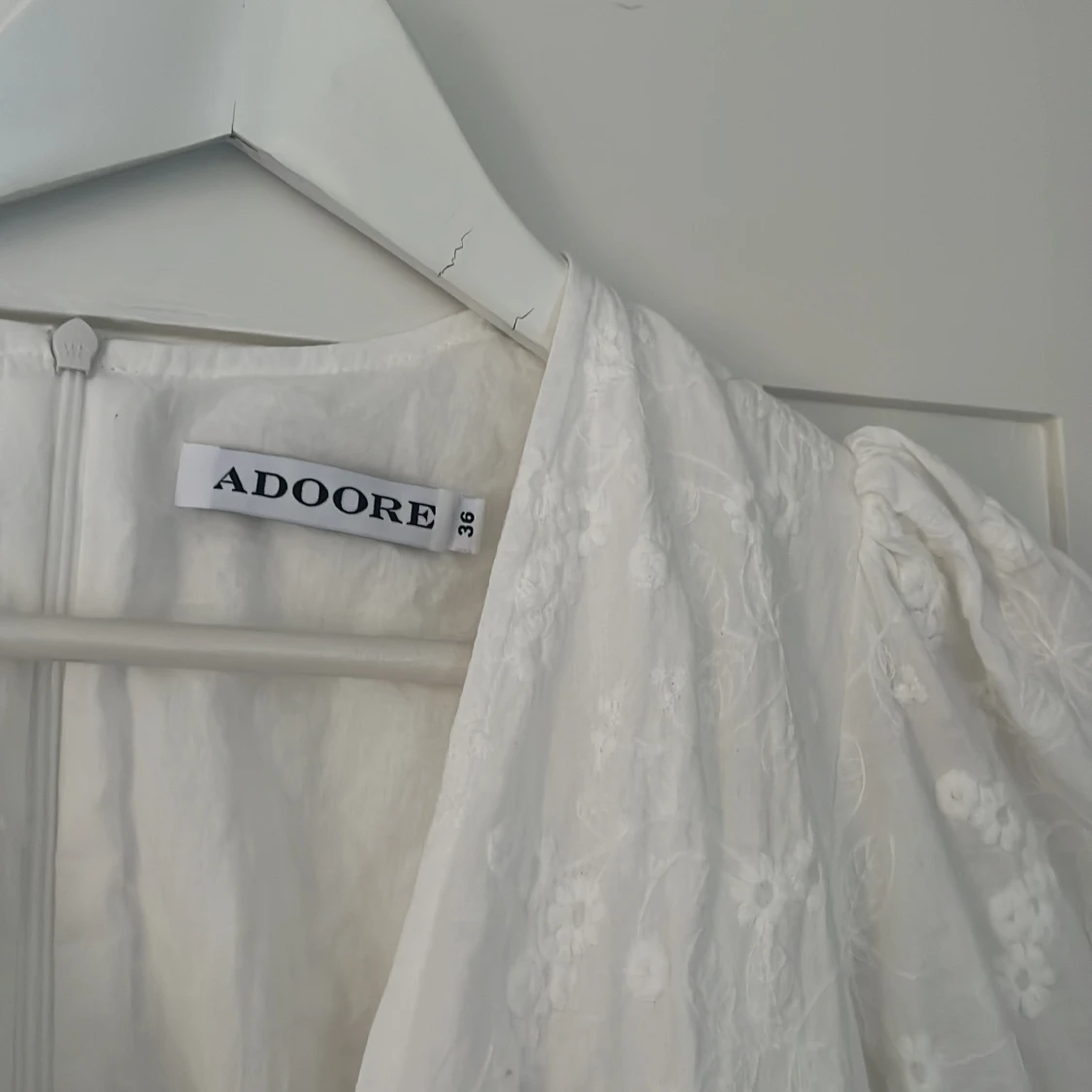 Vit klänning Adoore - 2