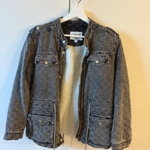 Jacka - Säljer min jacka som är köpt på raglady