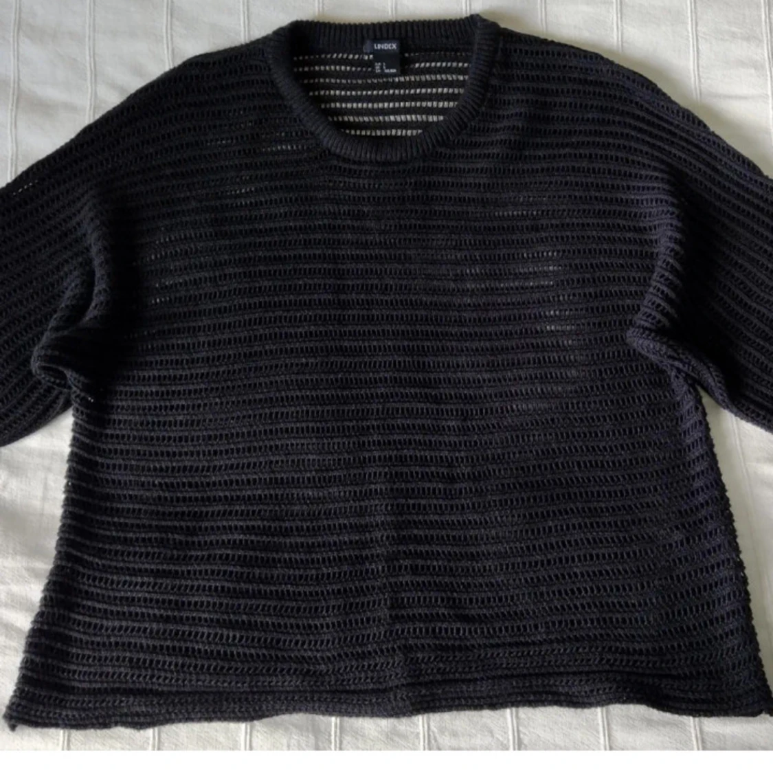 Svart stickad see through tröja från Lindex med korta ärmar  - 1