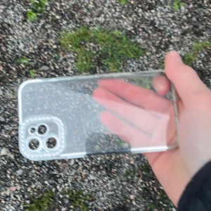 iPhone 12 mini skal - Högsta bud får den inom 24 h.