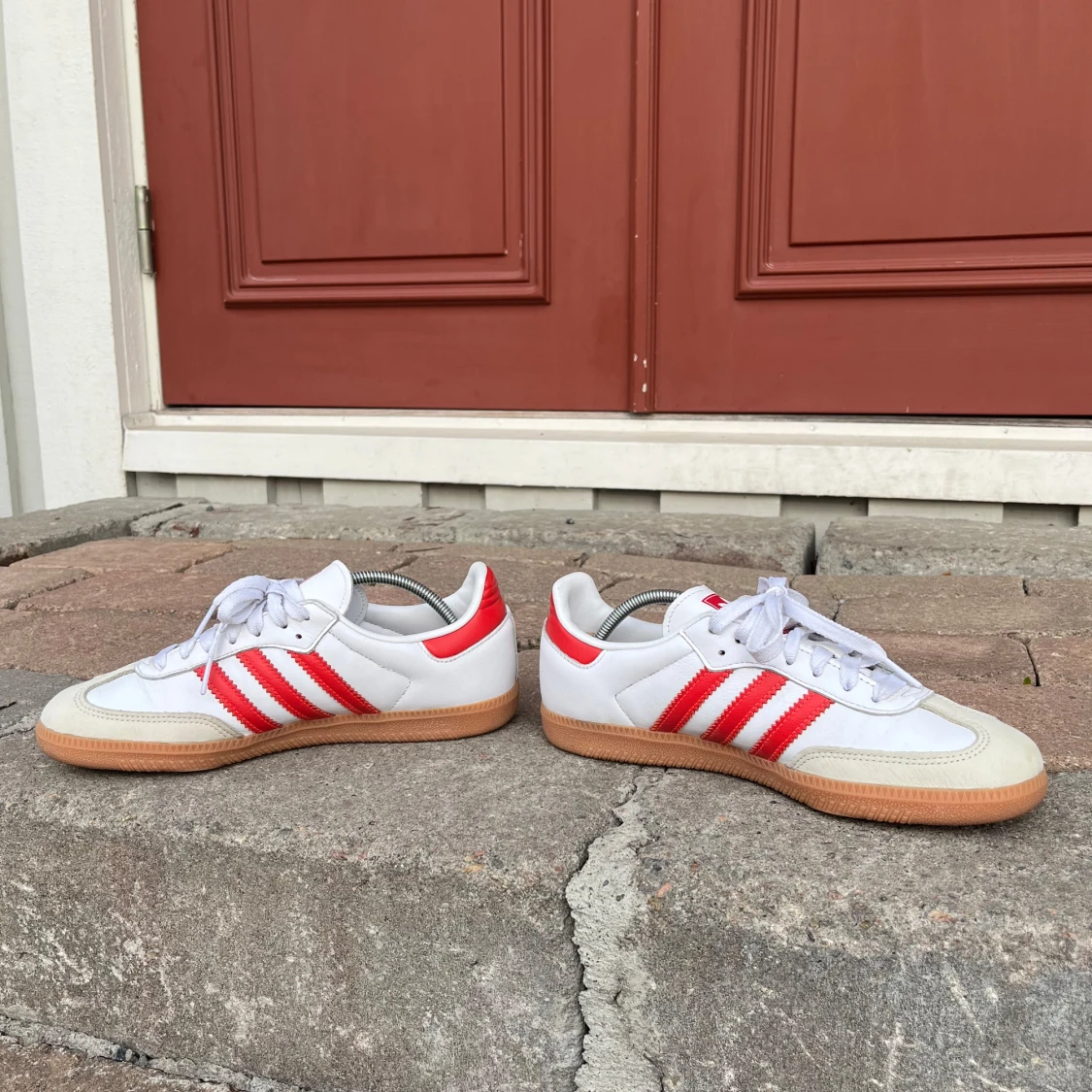 Adidas Samba OG W - låga sneakers med röda ränder - 4