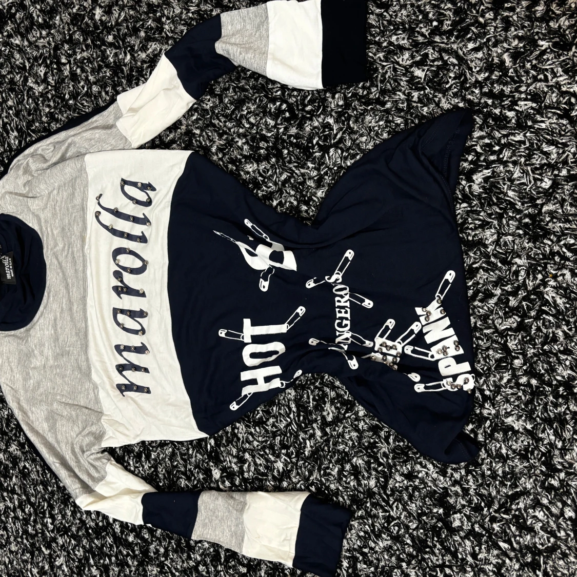 Randig långärmad tröja med tryck från Maroffa