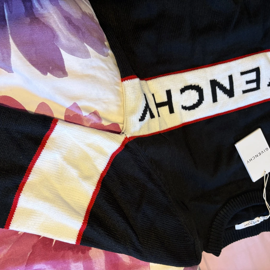 Svart stickad tröja från Givenchy - 1