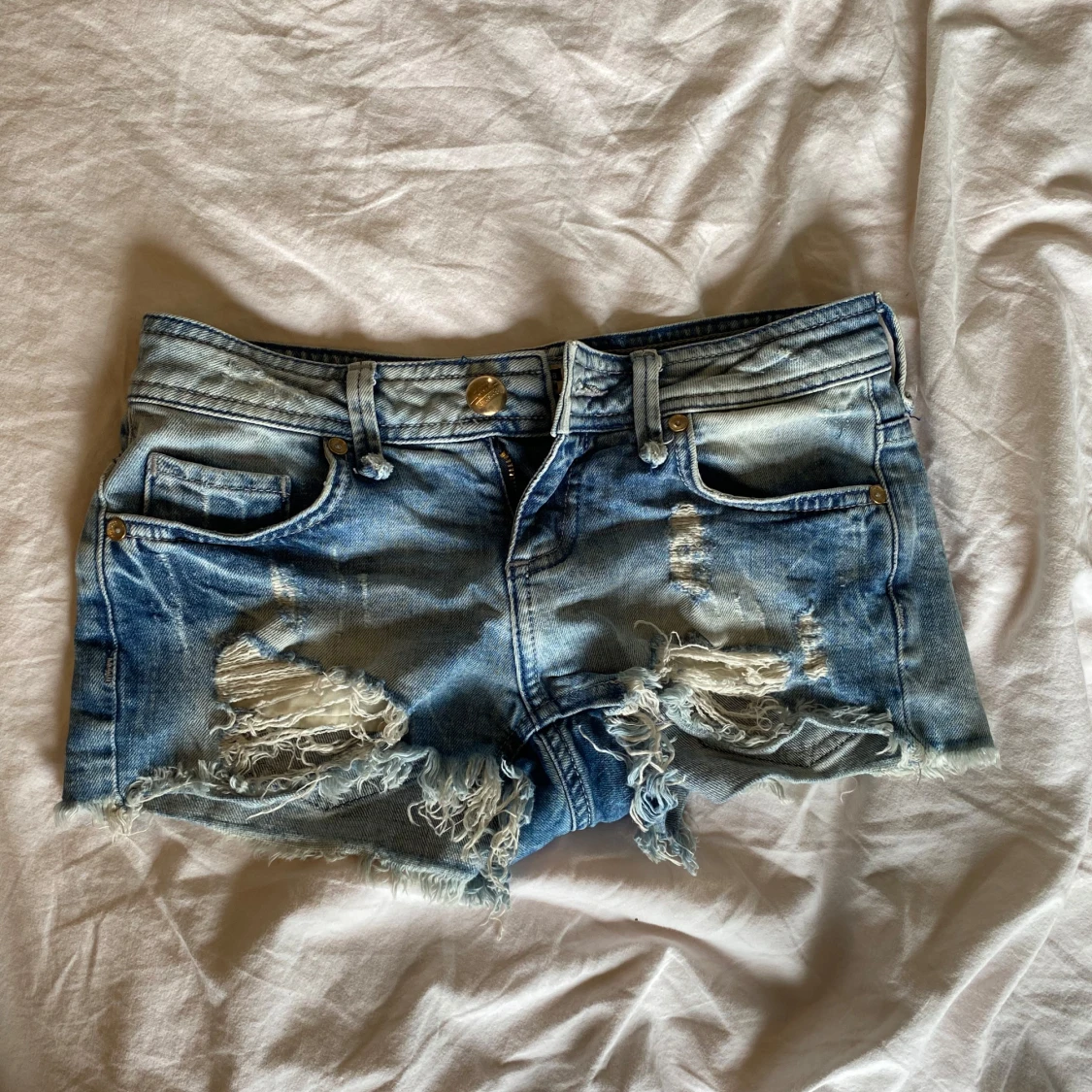 Blå jeansshorts från Bershka - 3
