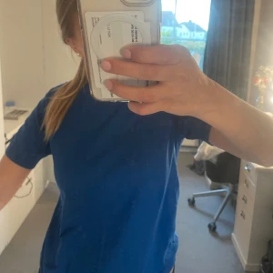 Blå finstickad tröja - Säljer en blå finstickad tröja ifrån Lindex.Pris går att diskutera💕