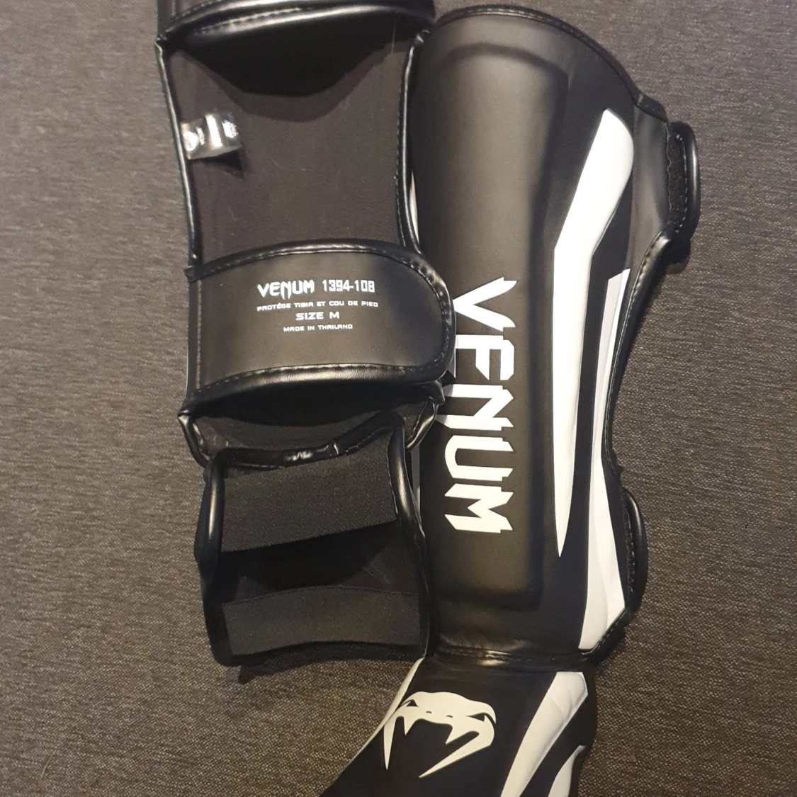 Benskydd från Venom - 1