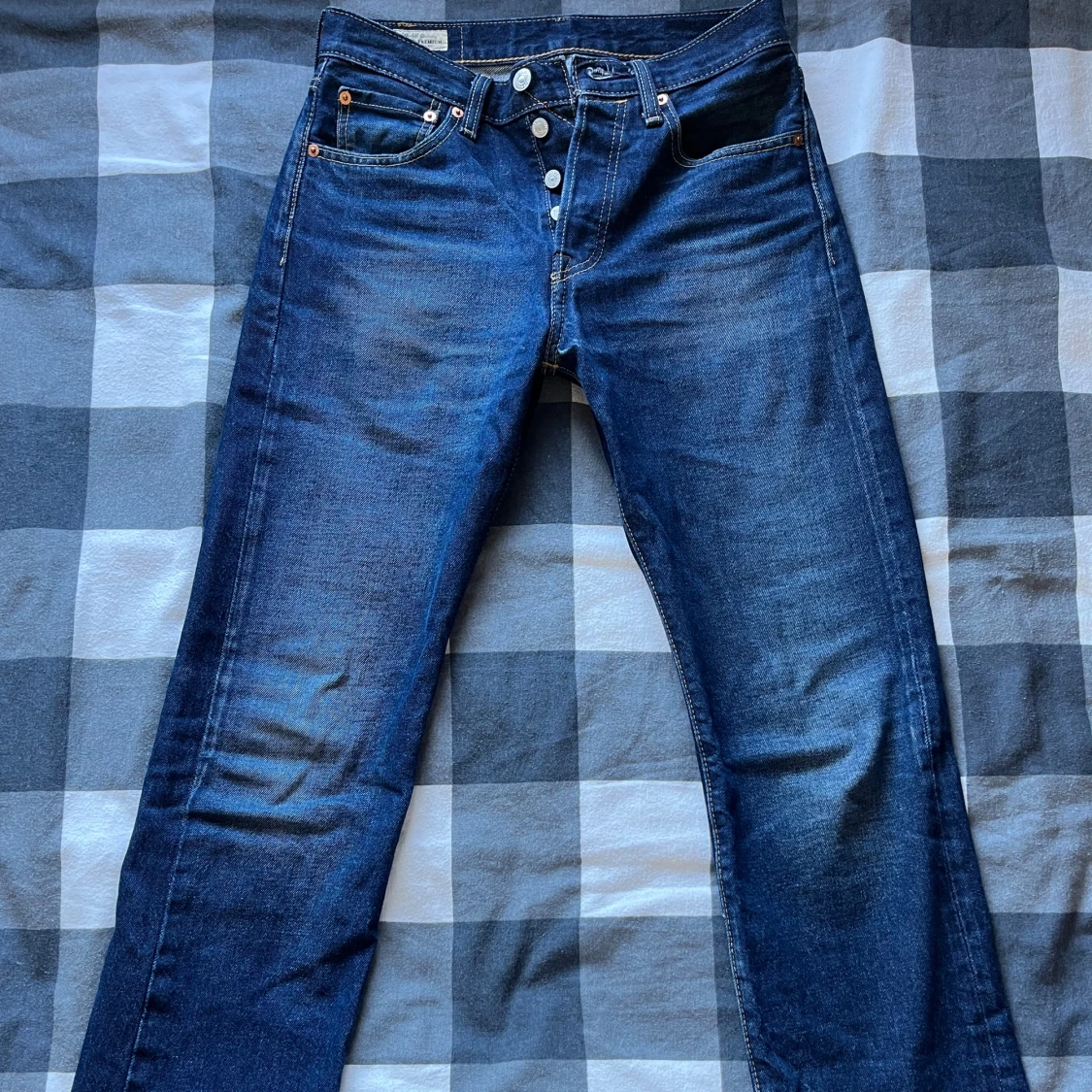 Levi's 501 jeans i mörkblå denim - 2