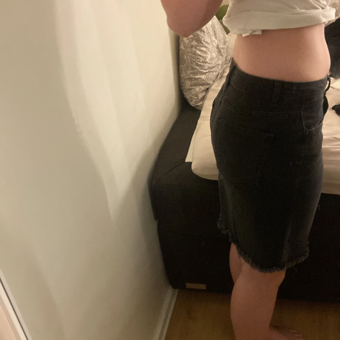 Svart jeanskjol från NA-KD, stl 38 - 1