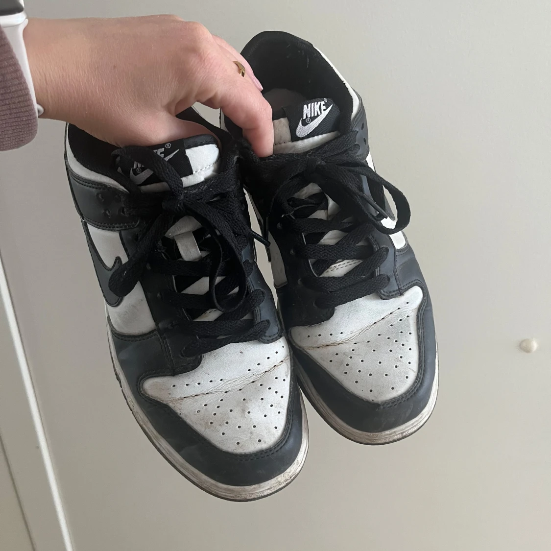 Nike Dunk Low svartvita sneakers panda skor  - 1