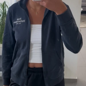  Peak Performance kofta - Marinblå kofta från peak Performance ÄKTA