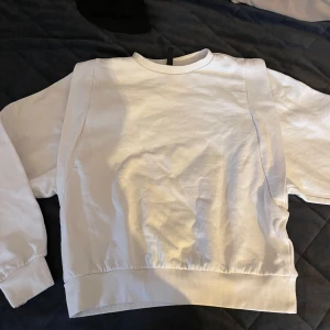 Tröja/sweater - Typ ny