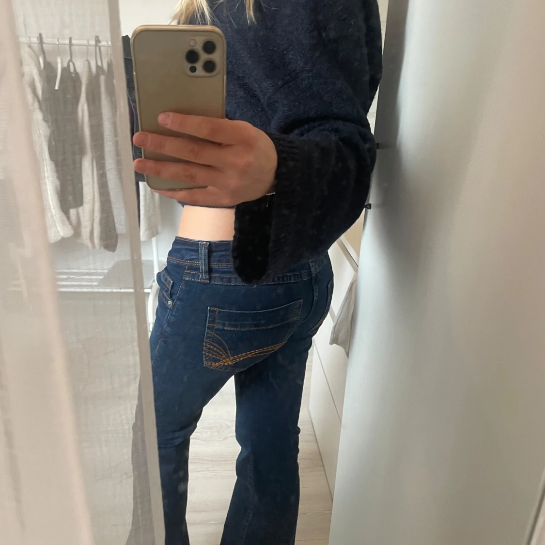 Mörkblå bootcut jeans - 2