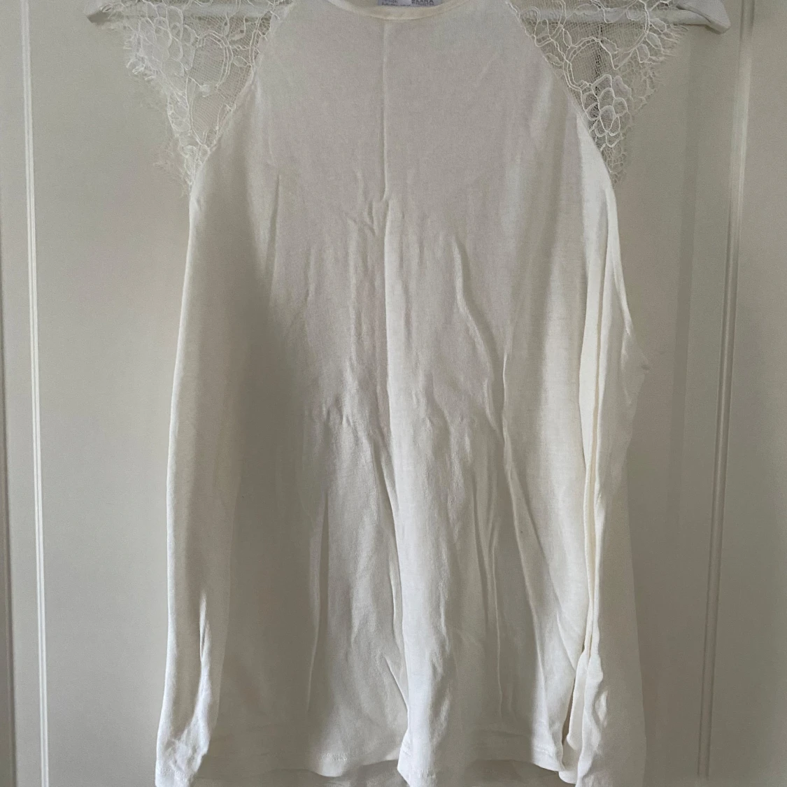 Vit spets topp från Zara