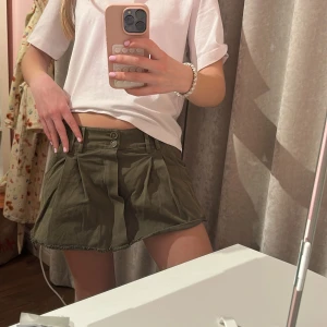 Grön kjol - Snygg grön kjol 💚💚