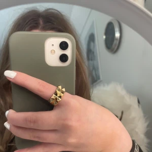 Stockholmstil guldfärgad ring  - #stockholmstil #stockholmstyle