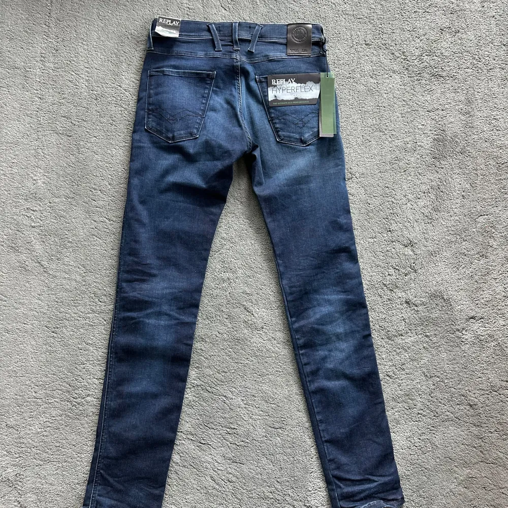 Replay jeans | Skick 10/10 | Size - 29/32 | Fraktar via postNord eller instabox på köparens bekostnad | Hör av dig vid minsta frågor eller funderingar // LuxeCloset. Farkut & Housut.