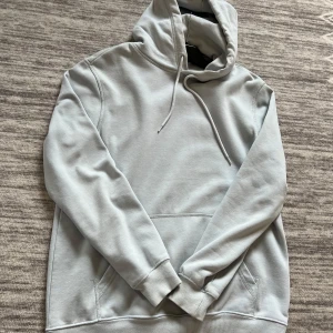 H&M hoodie - Baby blå färg